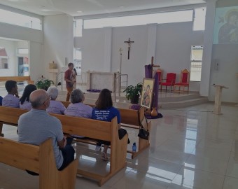 Ícone da Liga peregrina por Telêmaco Borba