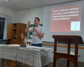 Escola de Liturgia Bento XVI 