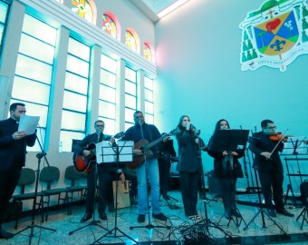 Concurso hino centenário muda data
