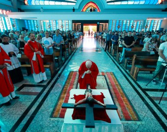 Solene ação litúrgica Paixão de Cristo 2024