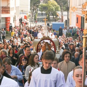 Católicos celebram o dia de Senhora SantAna