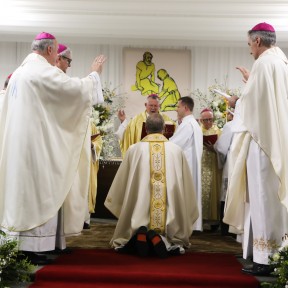 Dom Odair é ordenado bispo em Irati